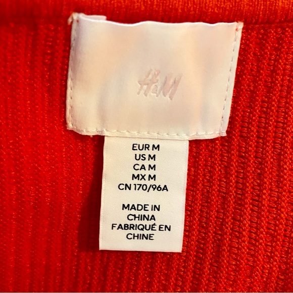 H&M Red Halter Top. Size Medium. - Picture 6 of 7